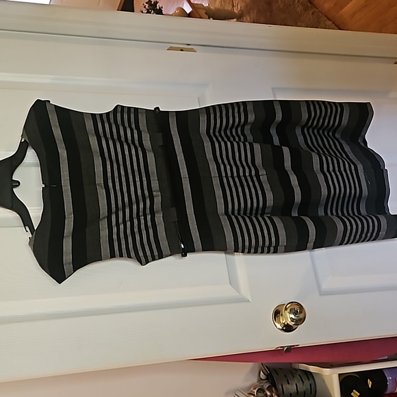 CALVIN KLEIN SLEEVELESS DRESS!! - Picture 11 of 13